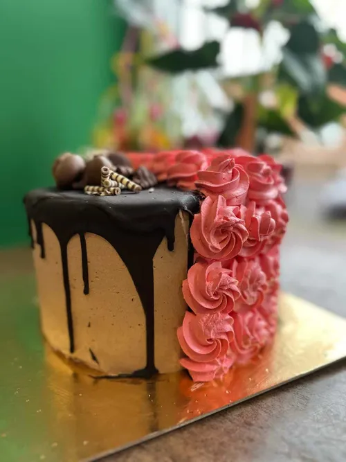 Ein Kuchen welcher bei uns im Cafe Loqma frisch gebacken wurde