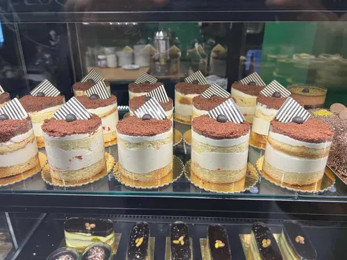 Verschiedene selbstgemachte Torten