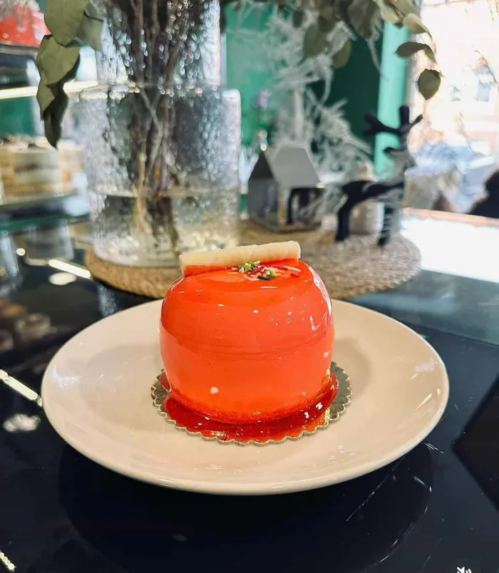 Einer unsere hausgemachten kleinen Kuchen in unserem Cafe in Seelze